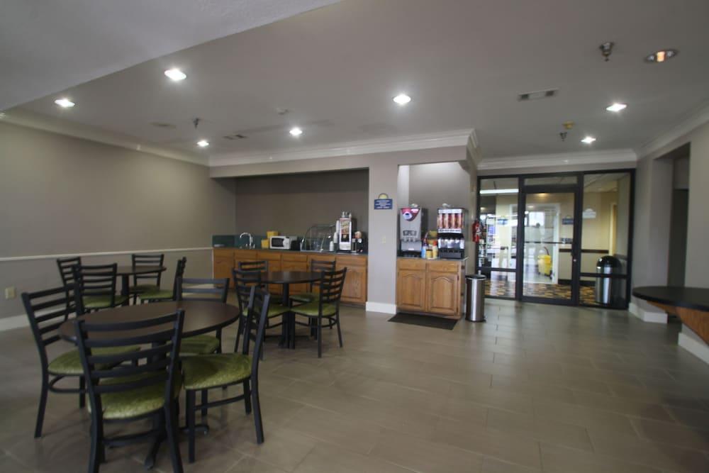 Days Inn By Wyndham Denham Springs-Baton Rouge East Buitenkant foto