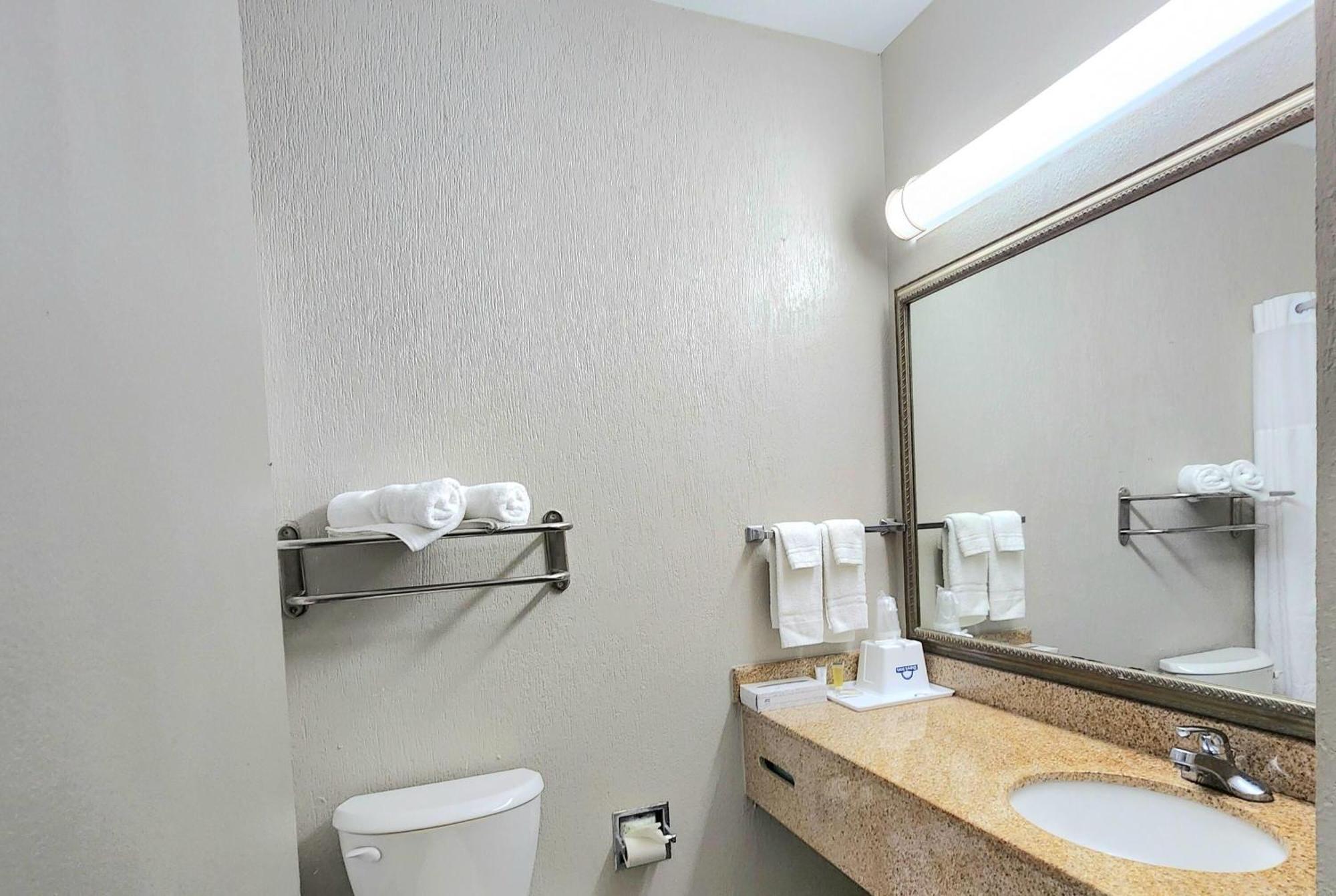 Days Inn By Wyndham Denham Springs-Baton Rouge East Buitenkant foto