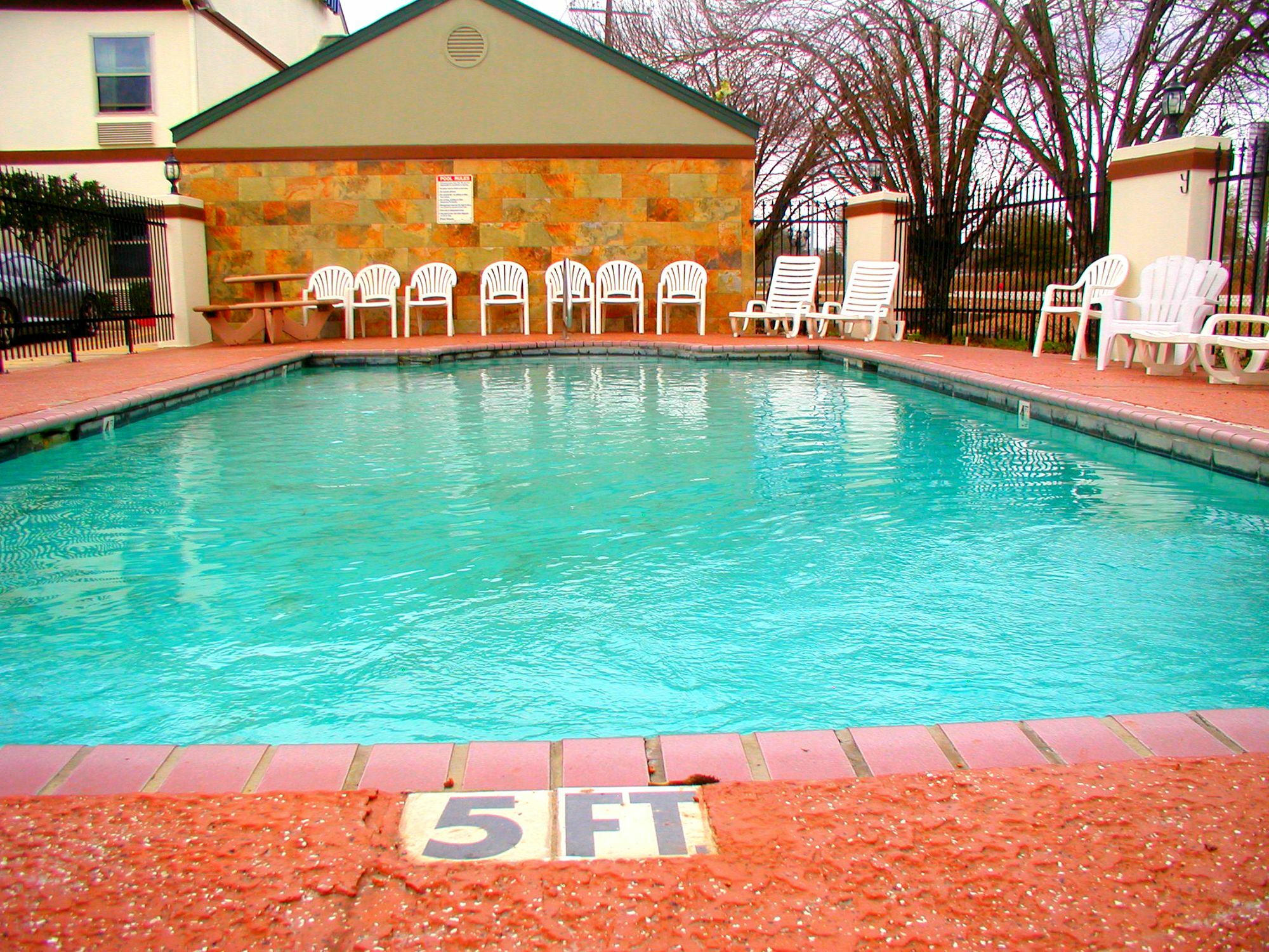 Days Inn By Wyndham Denham Springs-Baton Rouge East Buitenkant foto